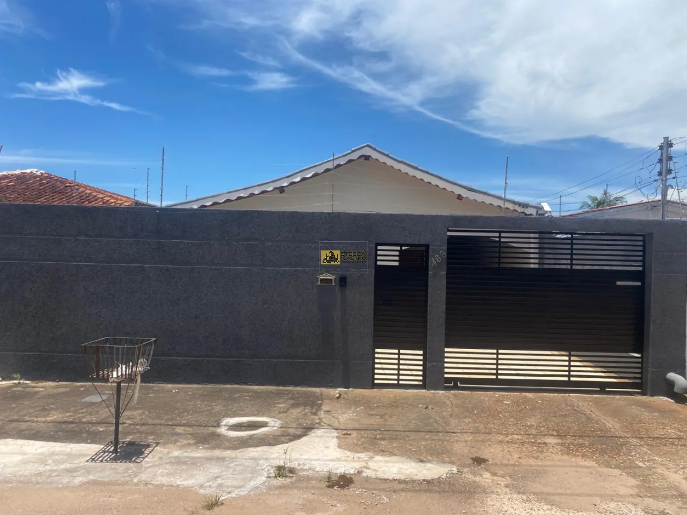 Alugar Casas / Casa em Cacoal R$ 2.600,00 - Foto 1