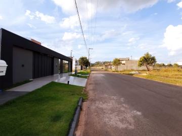 CASA PARA VENDA LOCALIZADA NO SANTA CLARA