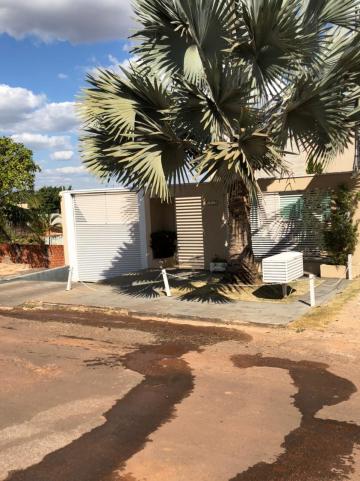 Alugar Casas / Casa em Cacoal. apenas R$ 1.300.000,00