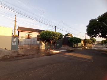 Alugar Casas / Casa em Cacoal. apenas R$ 1.100,00