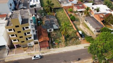 TERRENO PARA A VENDA LOCALIZADO NO CENTRO DA CIDADE.