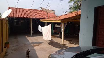 CASA BEM LOCALIZADA CONTENDO PONTO COMERCIAL.