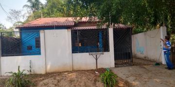 Alugar Casas / Casa em Cacoal. apenas R$ 500,00